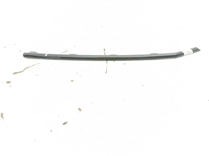 Acabamento Esquerdo Grade Frontal Vw Jetta Gli 2.0 2019