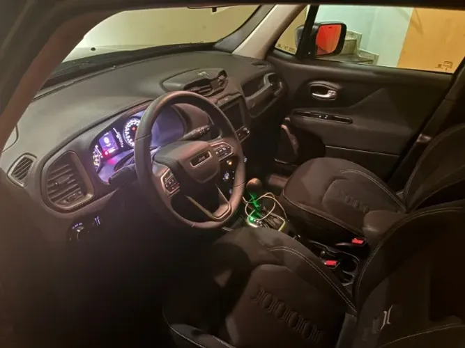 Jeep Renegade Sport T270 1.3 TB 4X2 Flex Aut. 2024