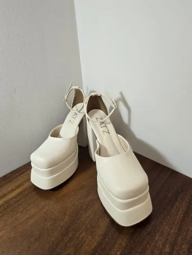 Salto alto off white