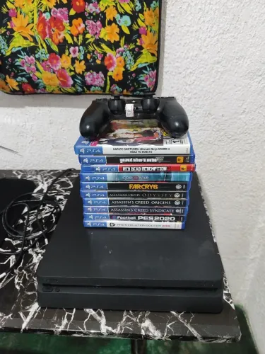PS4 Slim 1TB + 10 jogos