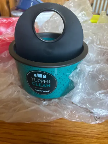 Tupperware novas com metade do preço