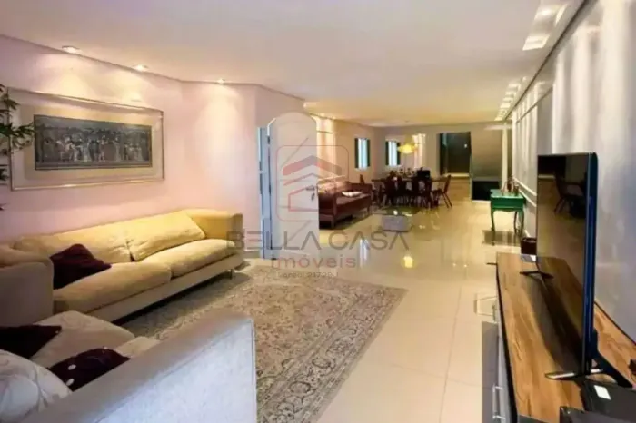 Sobrado na Vila Alpina - 252m2 - 4 dormitórios - 3 suítes - 5 vagas