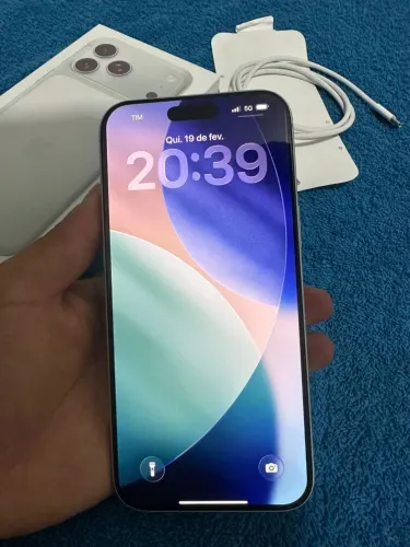 iPhone 17 pro Max - Prateado 