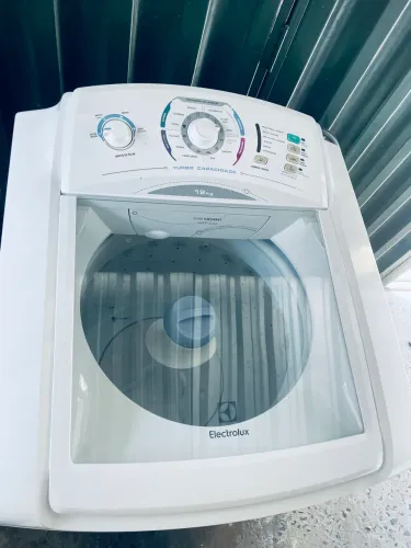 Electrolux 12kg semi nova nunca foi mexida