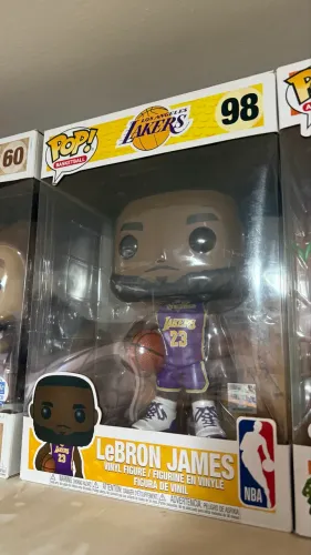 Funko LeBron James jumbo 10 pol 