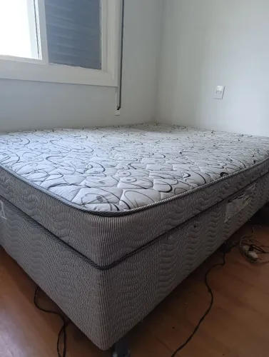 Vendo Cama box casal