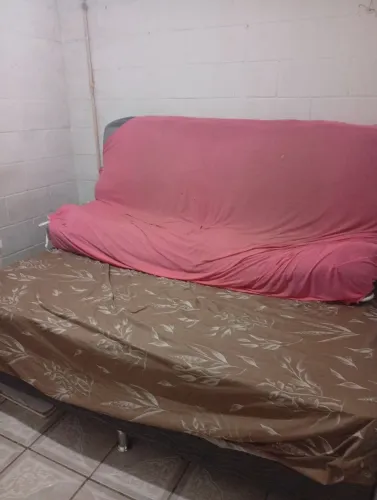 Alugo quarto mensal