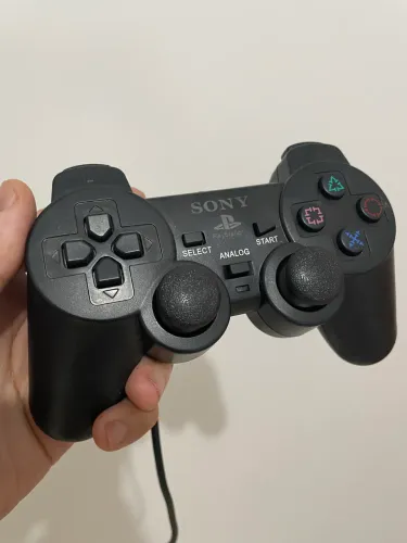 2 Controles de PS2 - Muito conservados