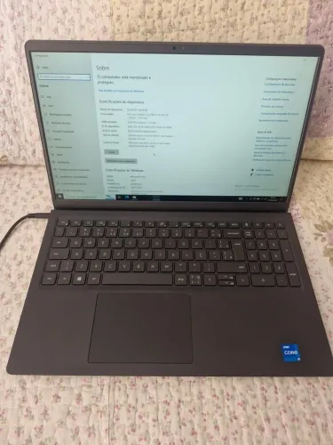 Dell Inspiron 15 3520 - i5 11ª Geração | 8GB RAM | SSD 256GB