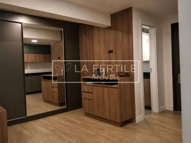 Studio com 1 Quarto, 27M², Aluguel de R$ 2.300,00 + Taxas - Água Verde, Curitiba (Pr)