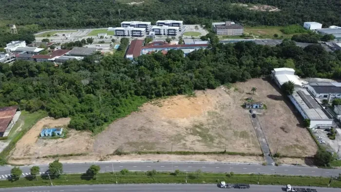 OPORTUNIDADE, VENDO TERRENO PLANO COM 30MIL M2 NA AVENIDA TURISMO