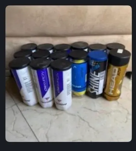 Vendo 45 bolas de tênis para pet