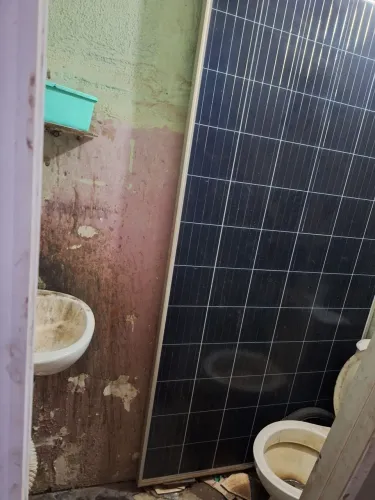 Vendo painéis solar em perfeito estado .motivo sair do aluguel estou indo pra um a