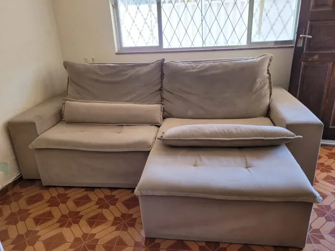 Vendo sofá de 4 lugares retrátil ,vira cama