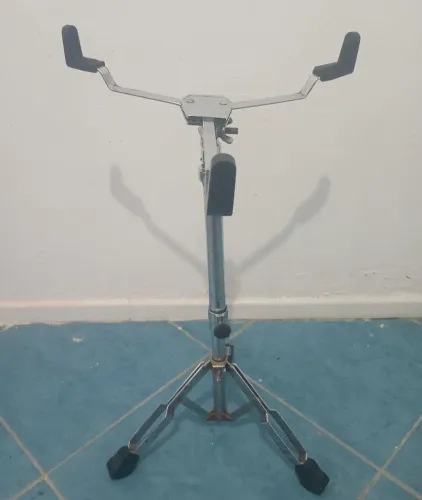 Estante de Caixa de Bateria