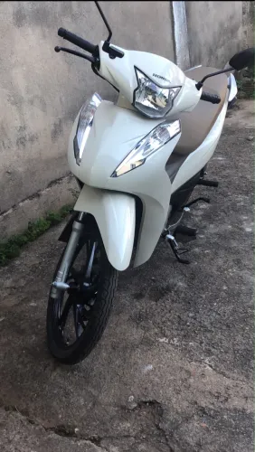 Vende se Honda Biz 2024 único dono