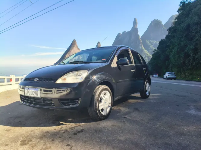 Ford Fiesta Class 1.6 8V 98cv 5P 2004