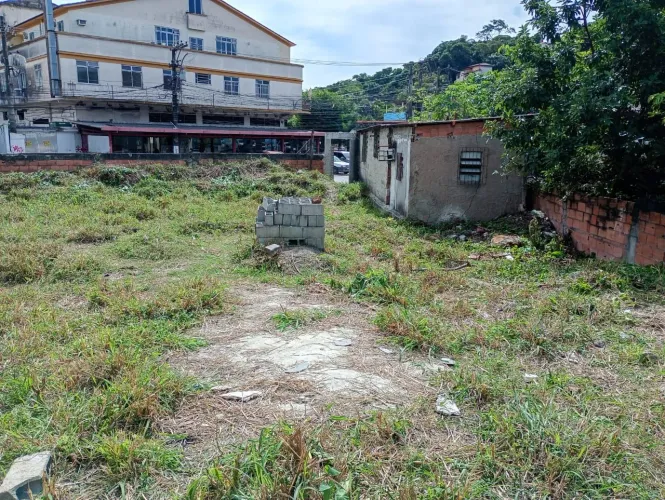 Vende-se terreno Sapê, largo da Batalha. Niterói