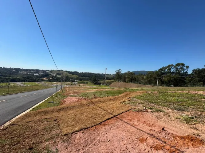 Terreno plano no Portal dos Pássaros, Medeiros, Jundiaí - SP