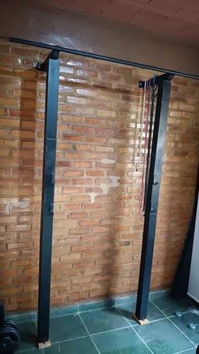 Suporte barra fixa e agachamento 
