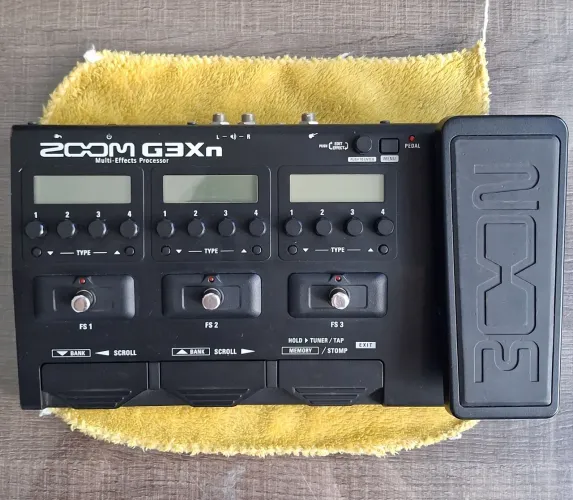 Zoom G3XN + Case