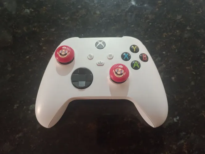 Controle Xbox séries s 3 meses de uso (nenhuma queda) com bateria recarregável nova