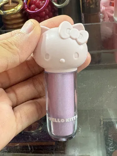 Iluminador Bruna Tavares hello kitty