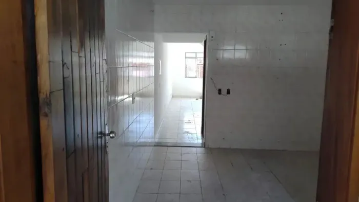 Casa à venda no Jaguaré, São Paulo: 3 dormitórios, 2 banheiros, garagem e quintal!