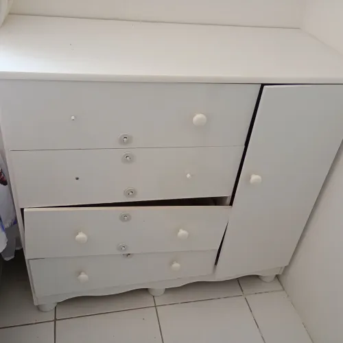 Vendo cômoda