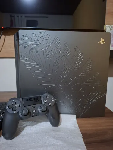 Ps4 Pro Edição The Last of Us Part 2