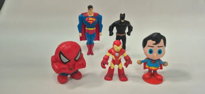 Lote Brinquedos Antigos Variados Brinde Ovo de Páscoa e outros