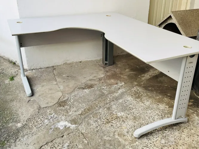 MESA P/ ESCRITÓRIO 