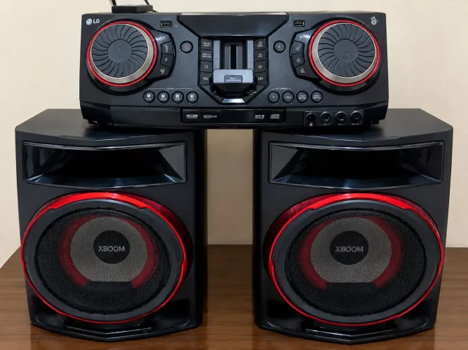 VENDO SOM LG XBOOM 2.350W RMS