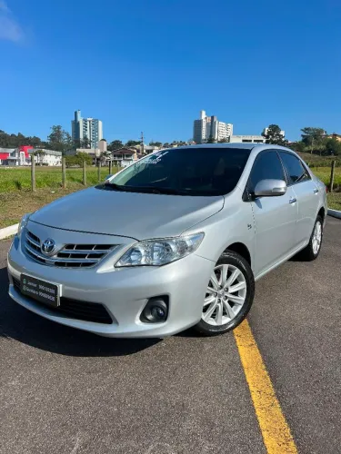 Toyota Corolla Altis 2.0 Flex 16V Aut. 2014