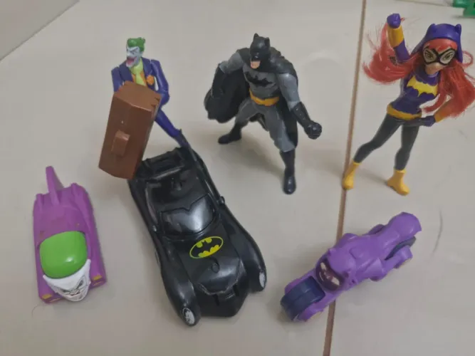 miniaturas action figure Batman - no estado - 100