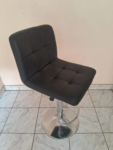 Cadeira Giratória Ergonômica - Conforto e Funcionalidade