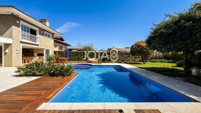 CASA DE ALTO PADRÃO COM 5 SUÍTES E PISCINA EM SANTA FELICIDADE Casa de Alto Padrão Em Sant