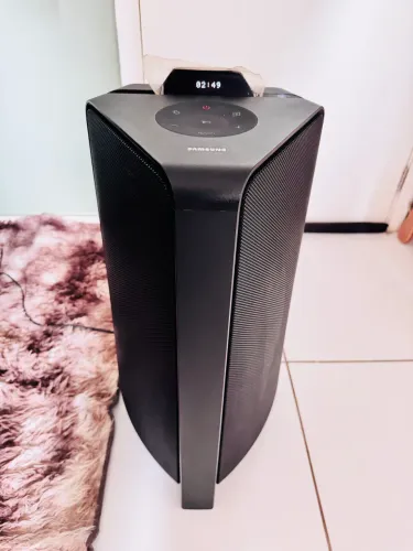 Caixa ativa Samsung Tower T55