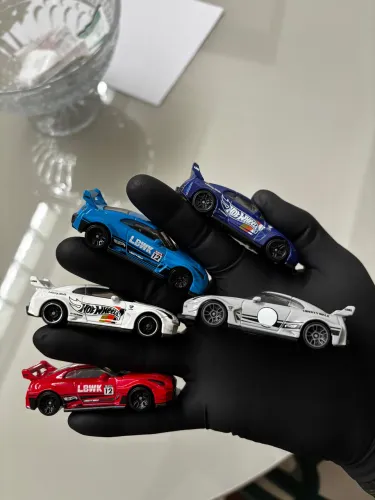 Hot Wheels Nissan GT-R LBWK (5 Miniaturas)