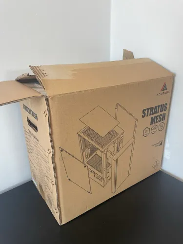 GABINETE GAMER STRATUS MESH