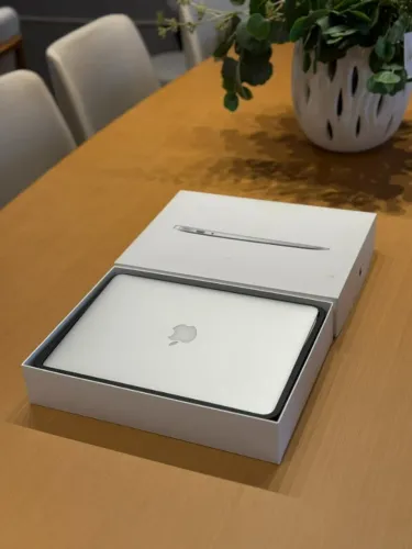MacBook Air 13" 2017 - Excelente Estado