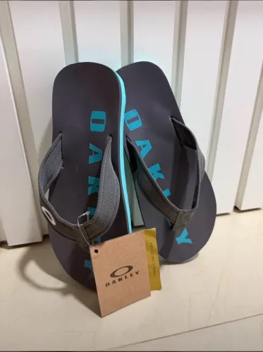 Chinelos oakley
