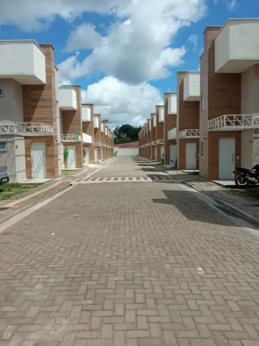 CASA DUPLEX PARA ALUGUEL EM CONDOMÍNIO FECHADO ZONA LESTE DE TERESINA
