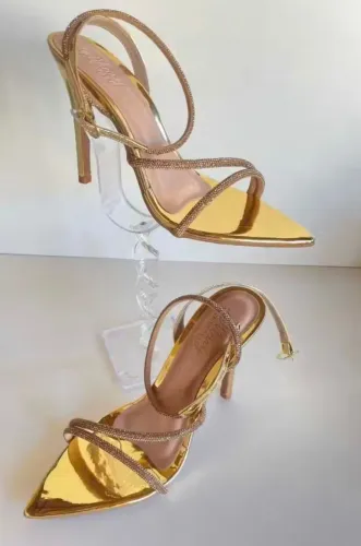 Sandália Salto 37