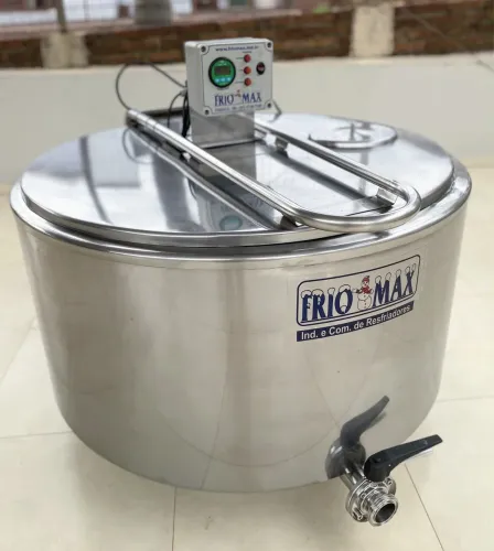 Tanque Resfriador 300 Litros Inox Tina Misturador Água Açaí Caldas e Leite Maturação