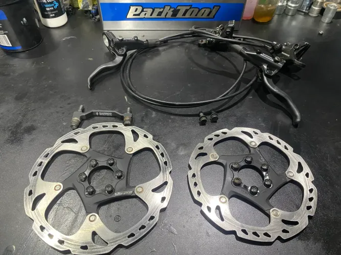 Freio Shimano BL-MT401+ Rotores Shimano Deore XT
