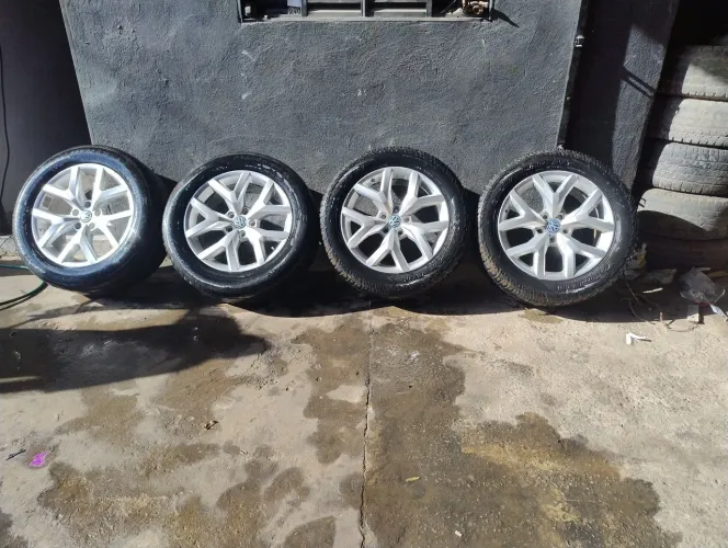 Rodas com peneus Amarok aro 19