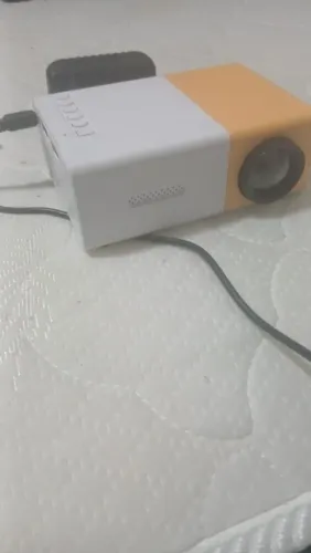 Projetor portátil - ESTADO DE NOVO-