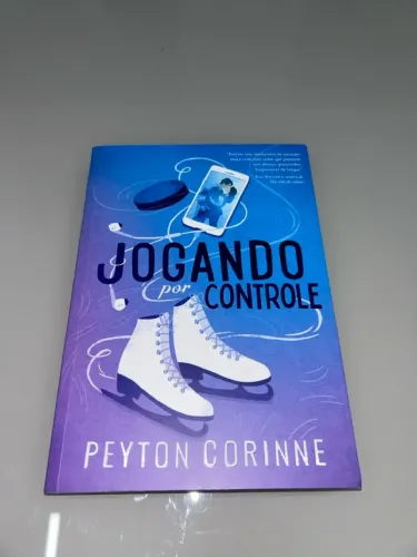 livro de romance jogando por controle, de peyton corinne