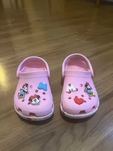 Crocs Infantil Minnie Rosa C8 (equivale ao 26)